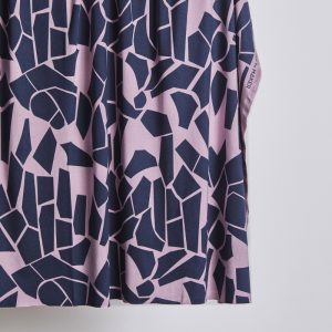 Jersey de viscosa Ecovero™ Odd puzzle lilac&indigo night - mind the MAKER®